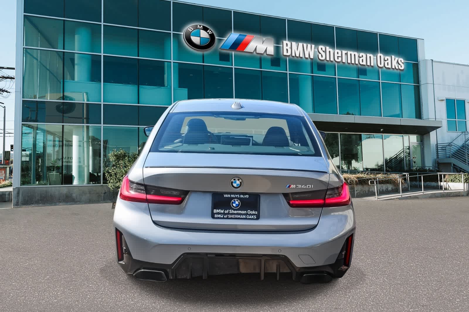 2025 BMW M340i M340i photo 4