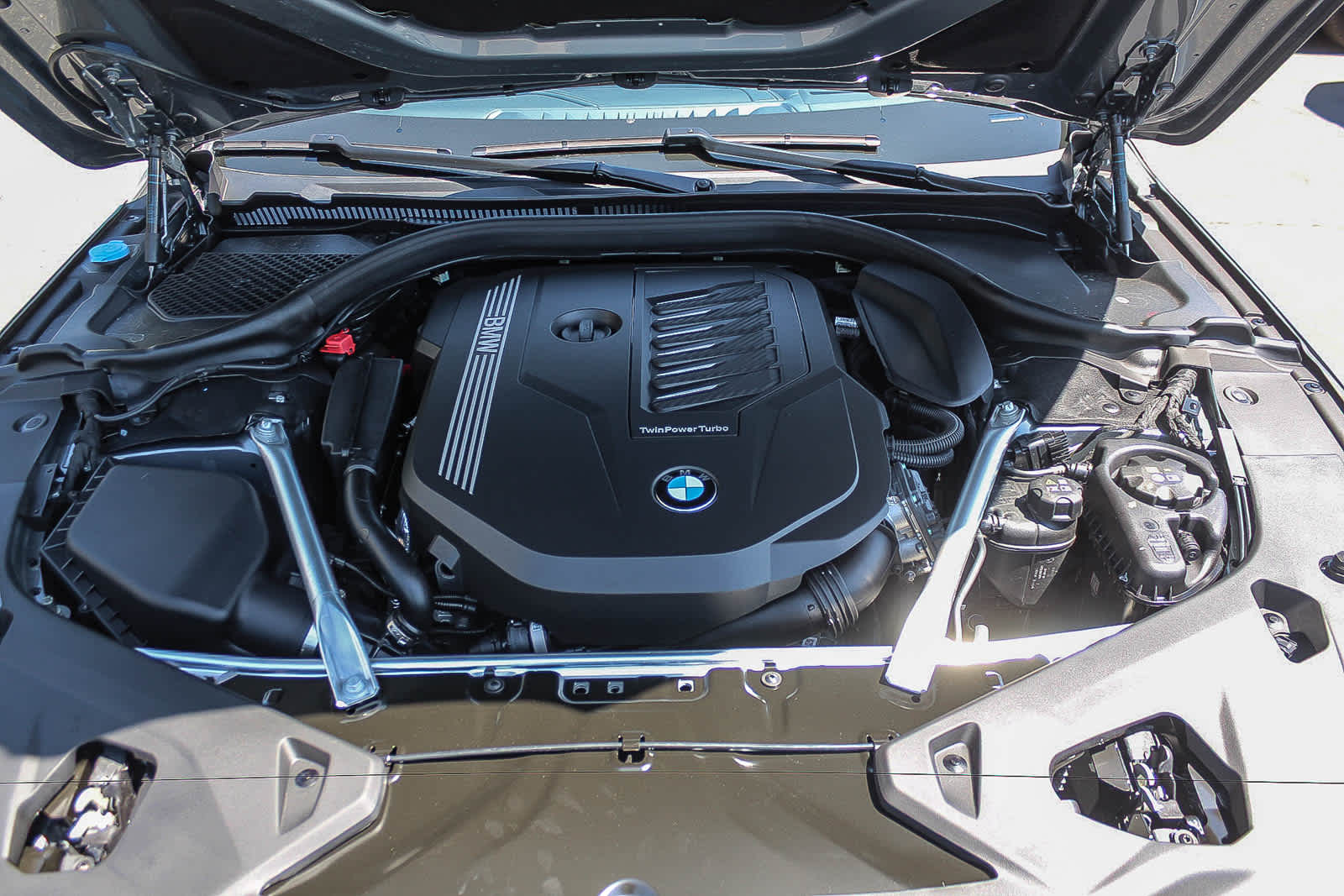 Thumbnail: 2026 BMW 8 Series - 32