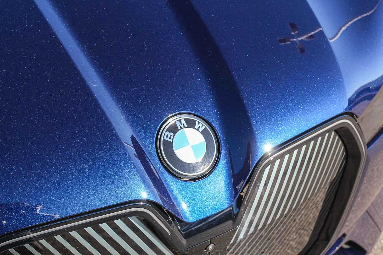 Thumbnail: 2026 BMW iX - 11