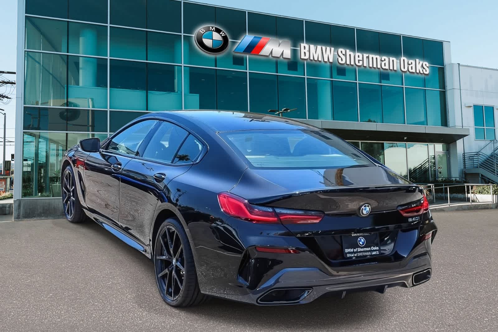 Thumbnail: 2026 BMW 8 Series - 6