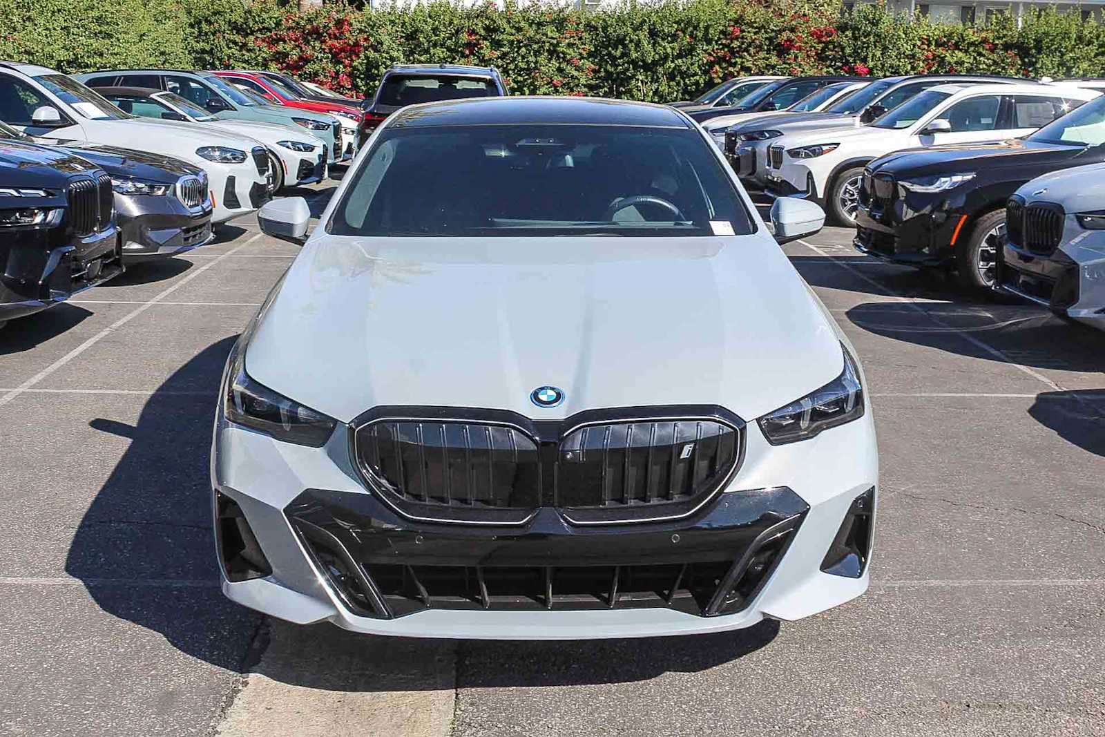 Thumbnail: 2025 BMW i5 - 2