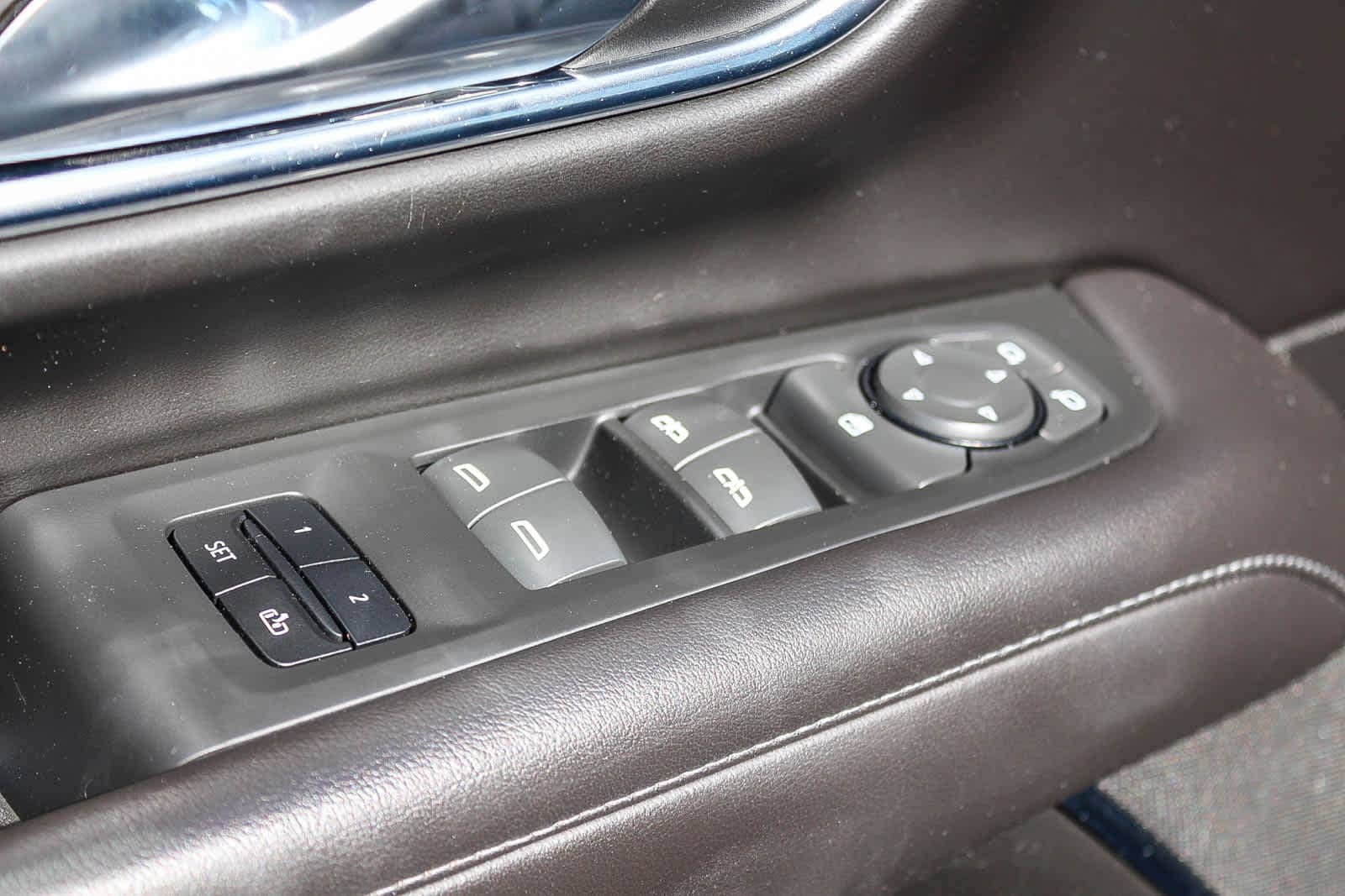 Thumbnail: 2023 Chevrolet Tahoe - 20