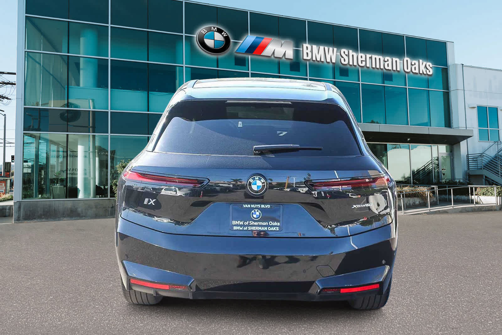 Thumbnail: 2026 BMW iX - 5