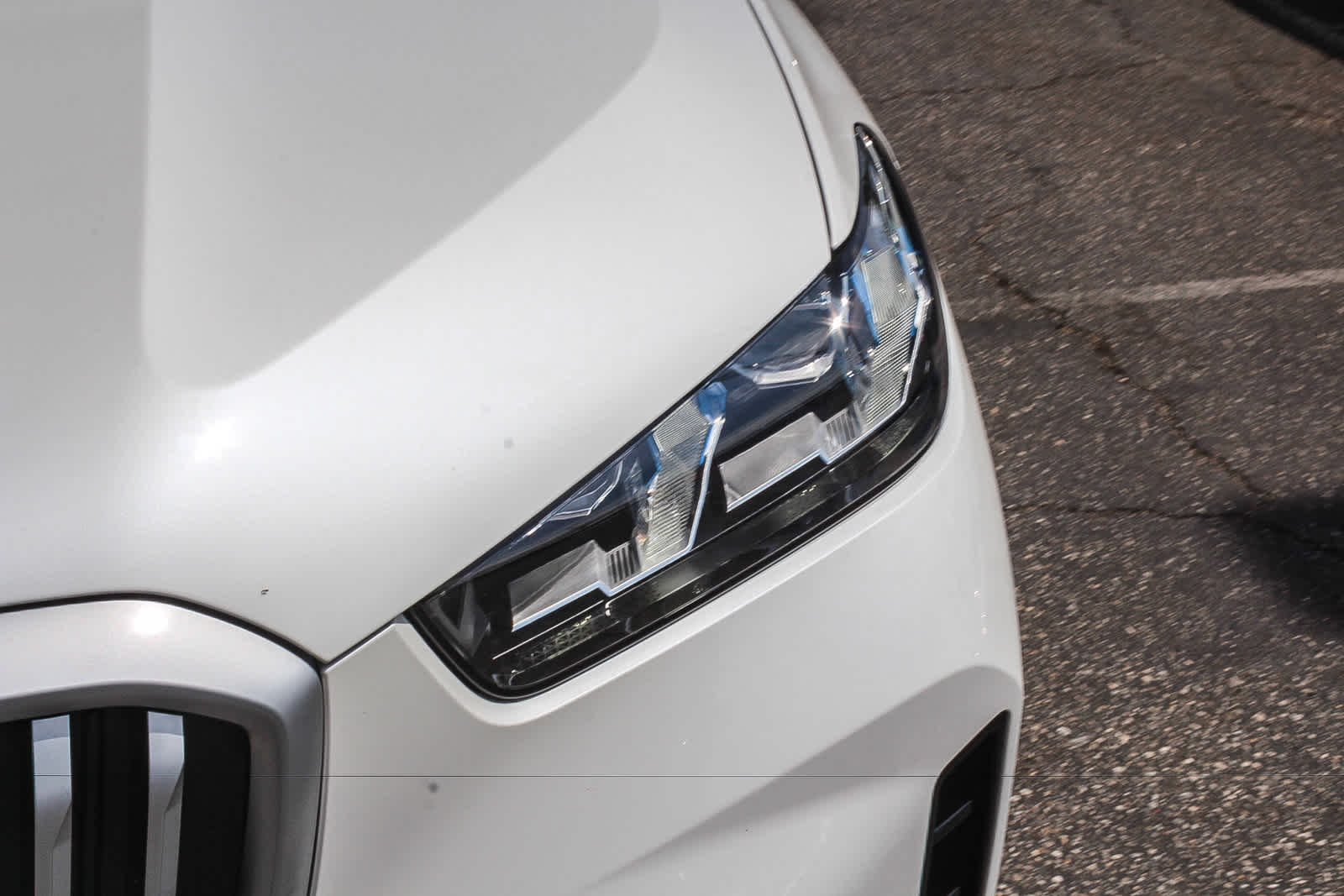 Thumbnail: 2026 BMW X5 - 10