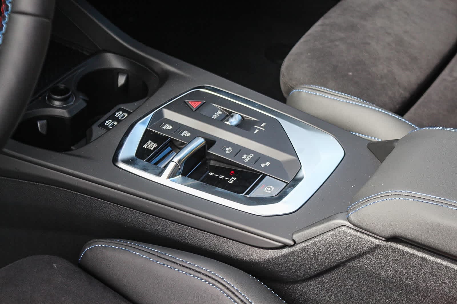 2025 BMW 2 Series M235 - Photo 19