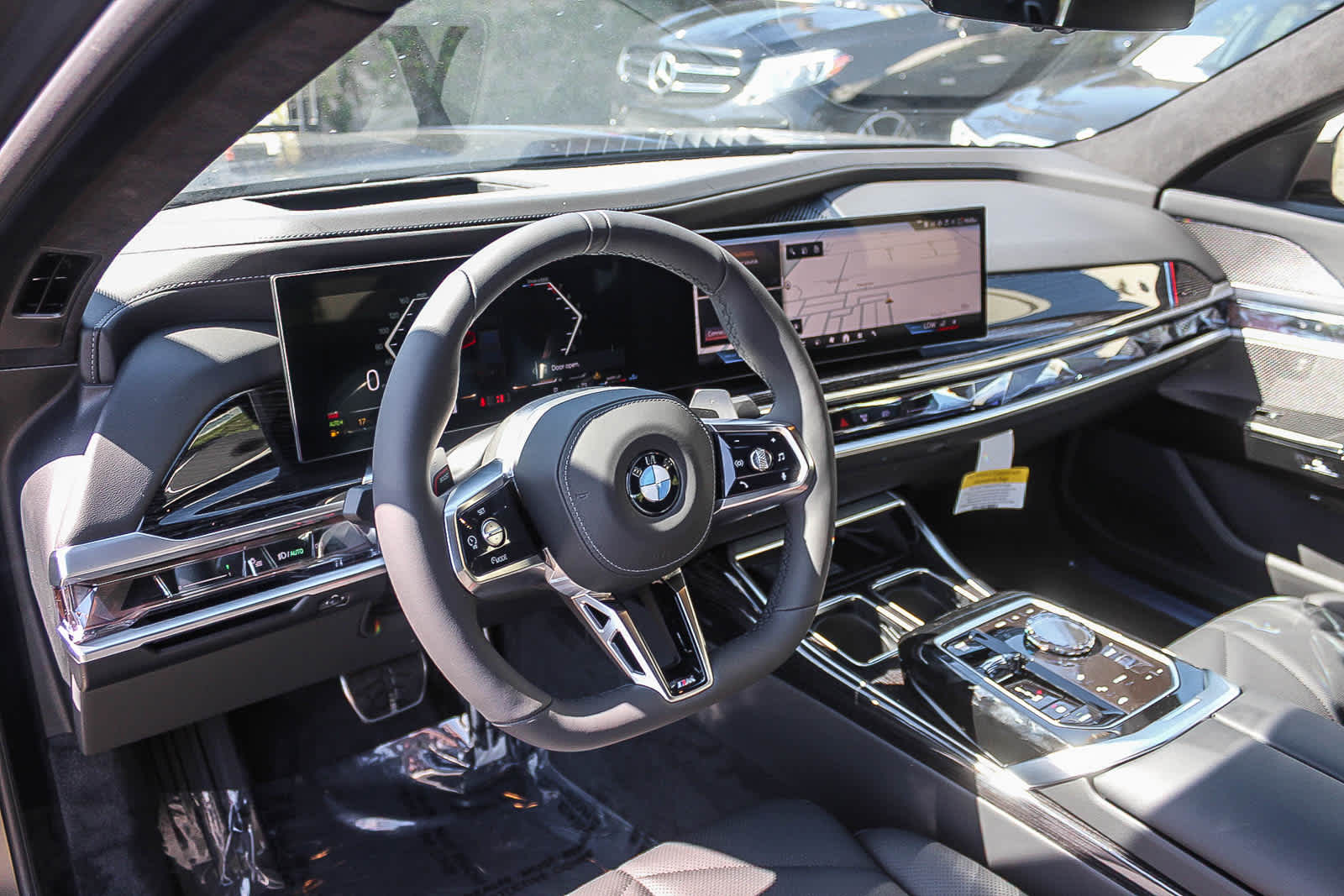 Thumbnail: 2026 BMW 7 Series - 17
