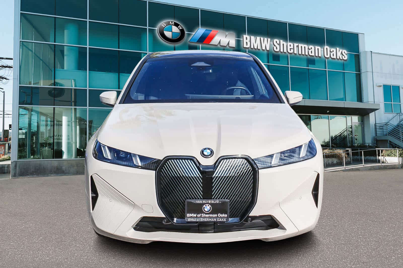 Thumbnail: 2026 BMW iX - 2