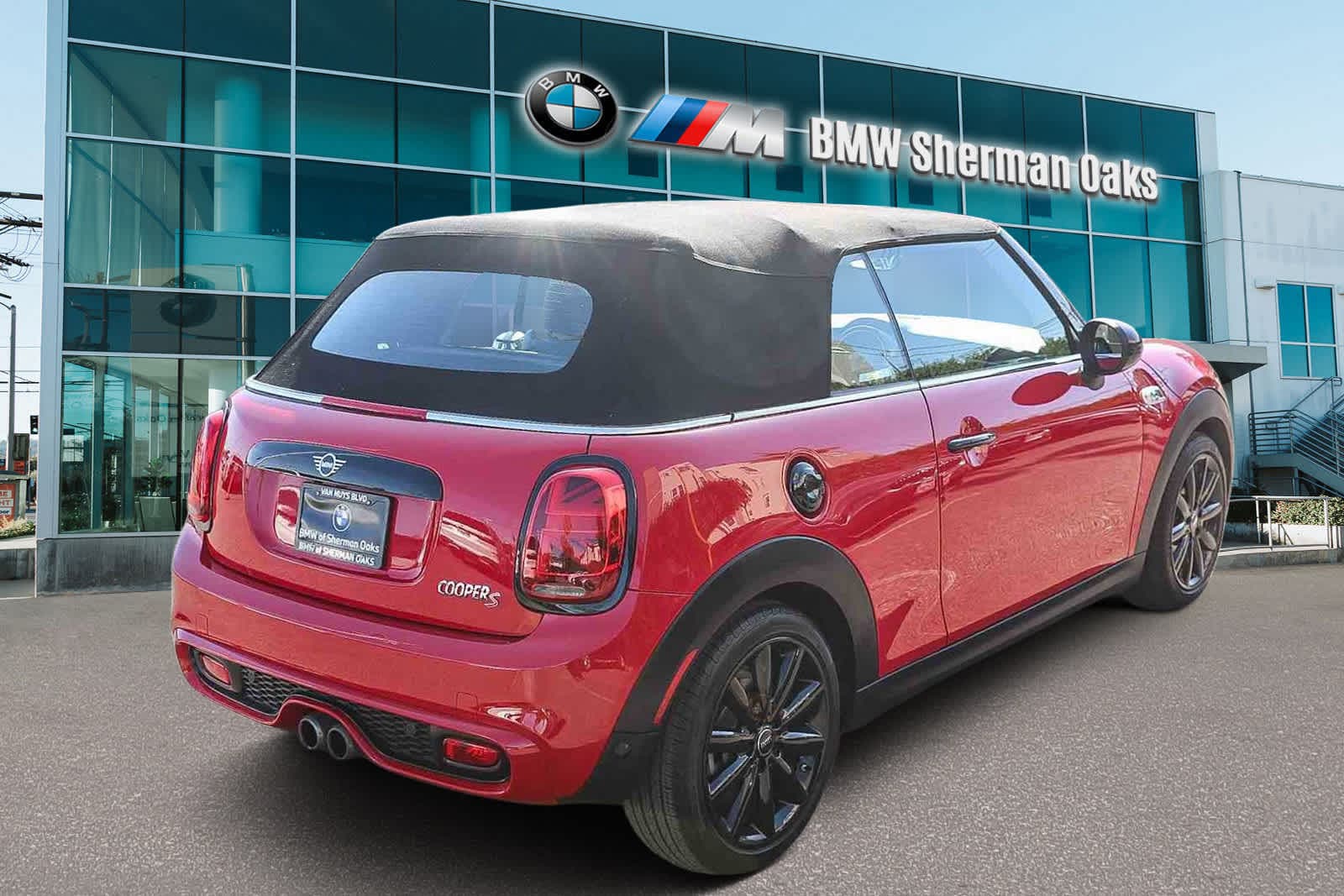Thumbnail: 2019 MINI Cooper Convertible - 4