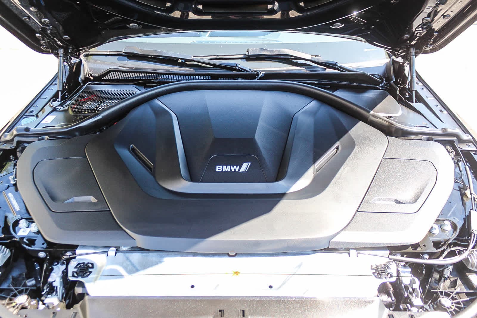 Thumbnail: 2023 BMW i4 - 26