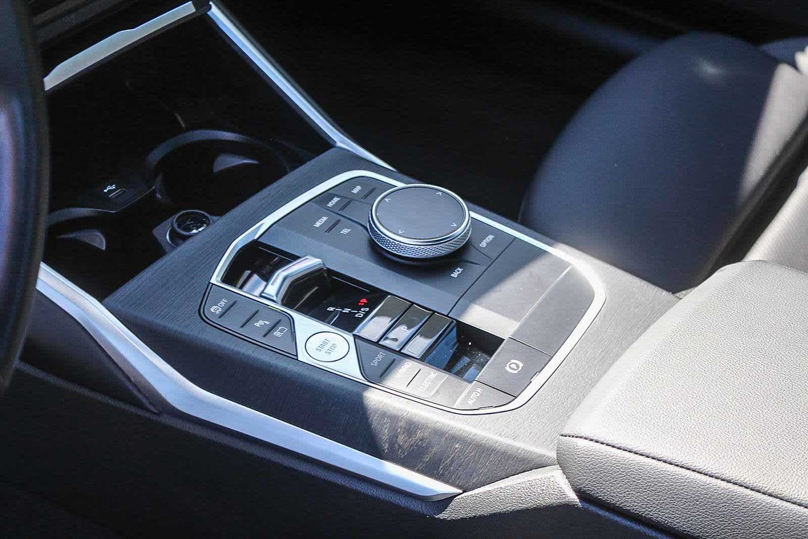 Thumbnail: 2023 BMW 3 Series - 19