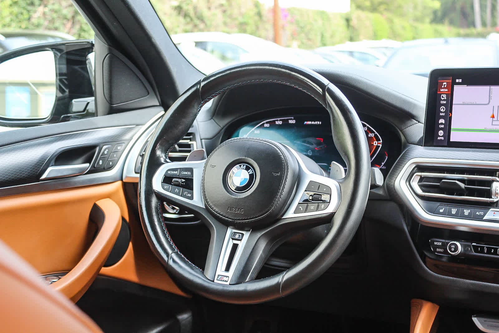 Thumbnail: 2022 BMW X4 - 16