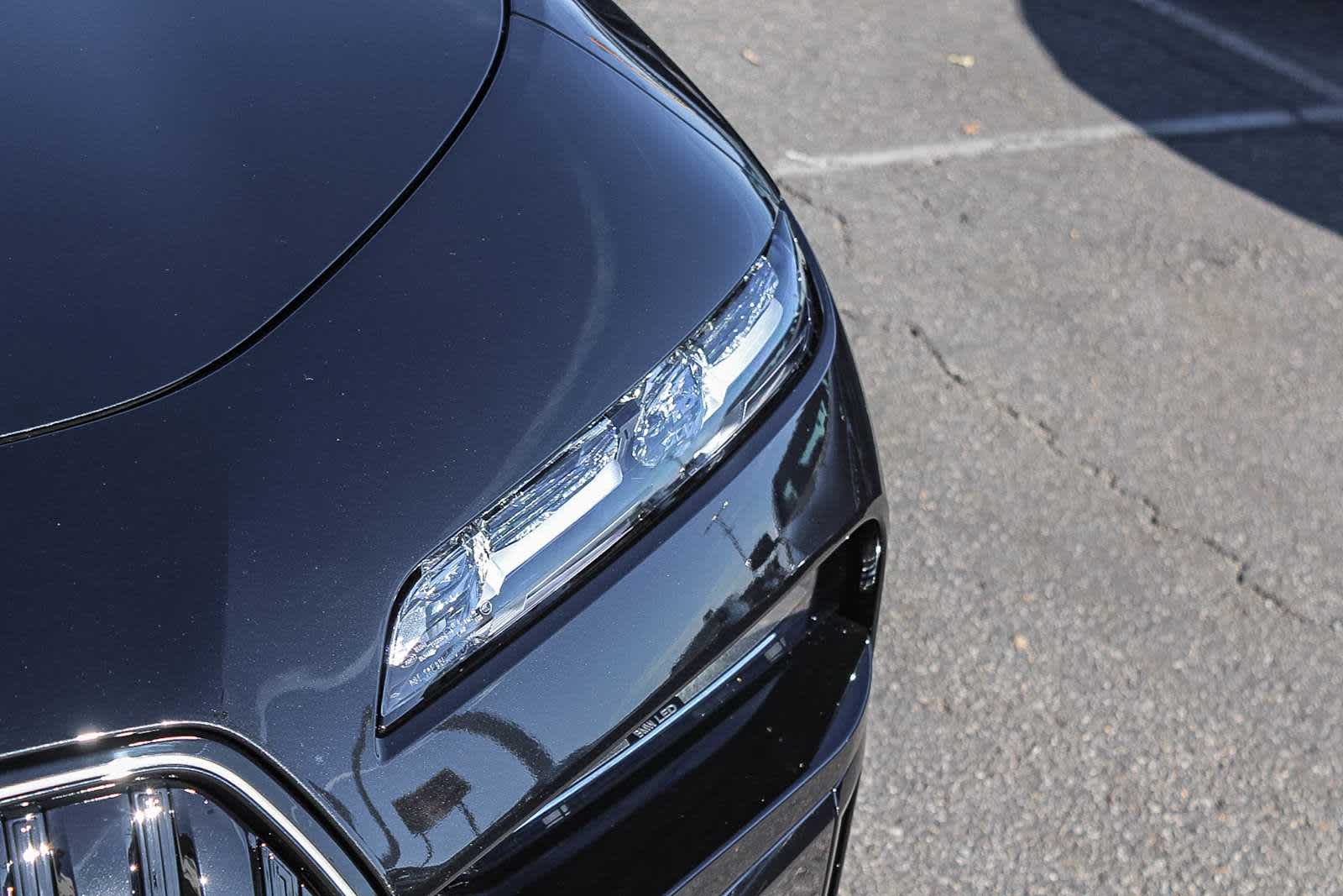 2026 BMW 7 Series 750e - Photo 10