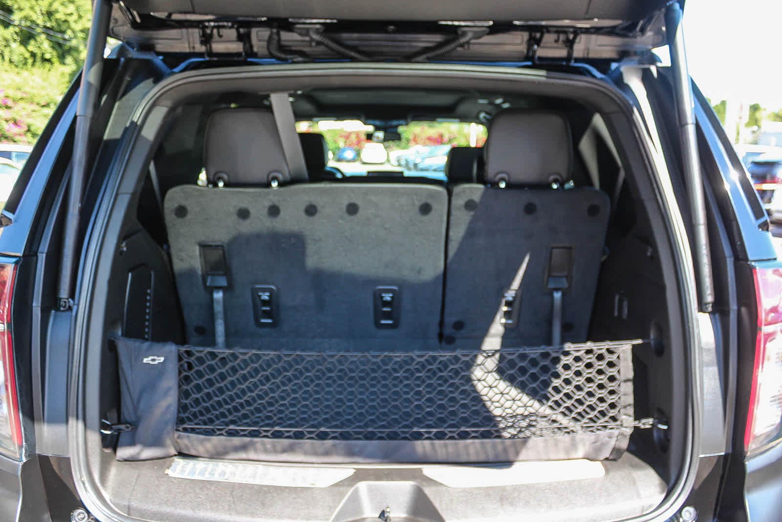 Thumbnail: 2023 Chevrolet Tahoe - 25