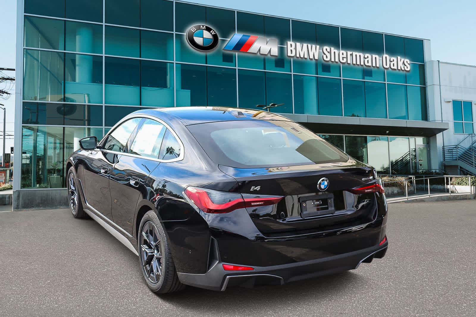 Thumbnail: 2026 BMW i4 - 6