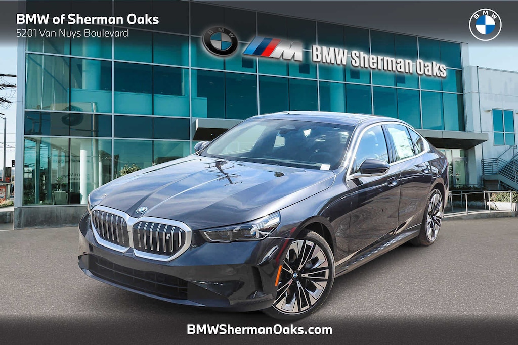 New 2026 BMW i5 xDrive40 Sedan