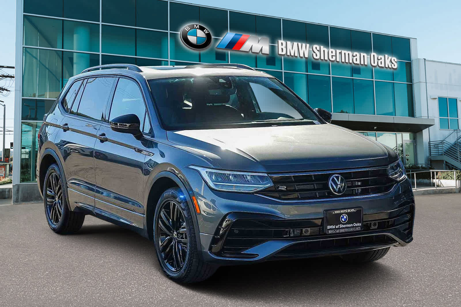 2022 Volkswagen Tiguan SE R-Line Black photo 3