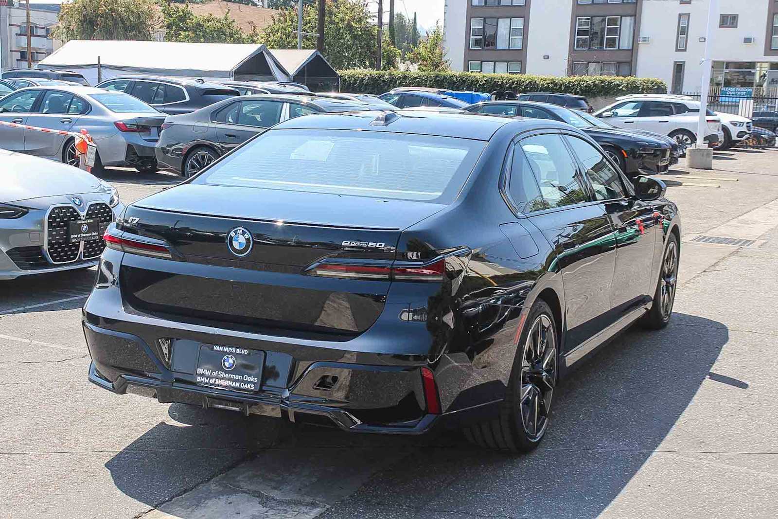 Thumbnail: 2026 BMW i7 - 7