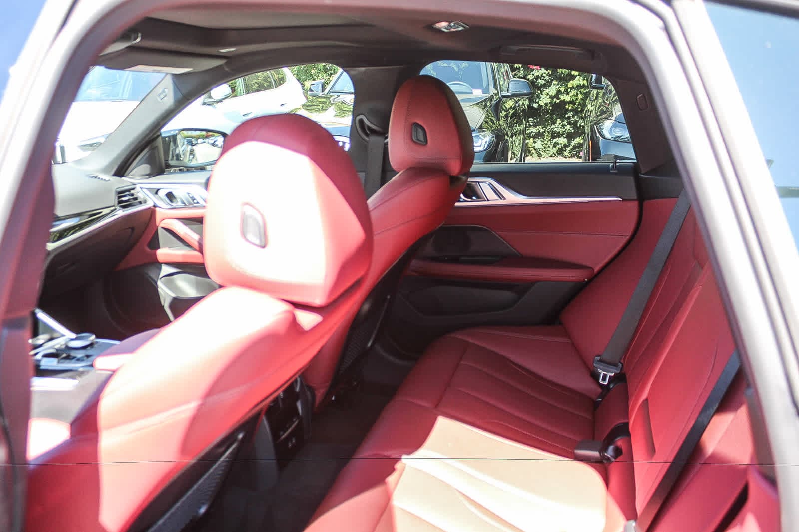 Thumbnail: 2023 BMW i4 - 16