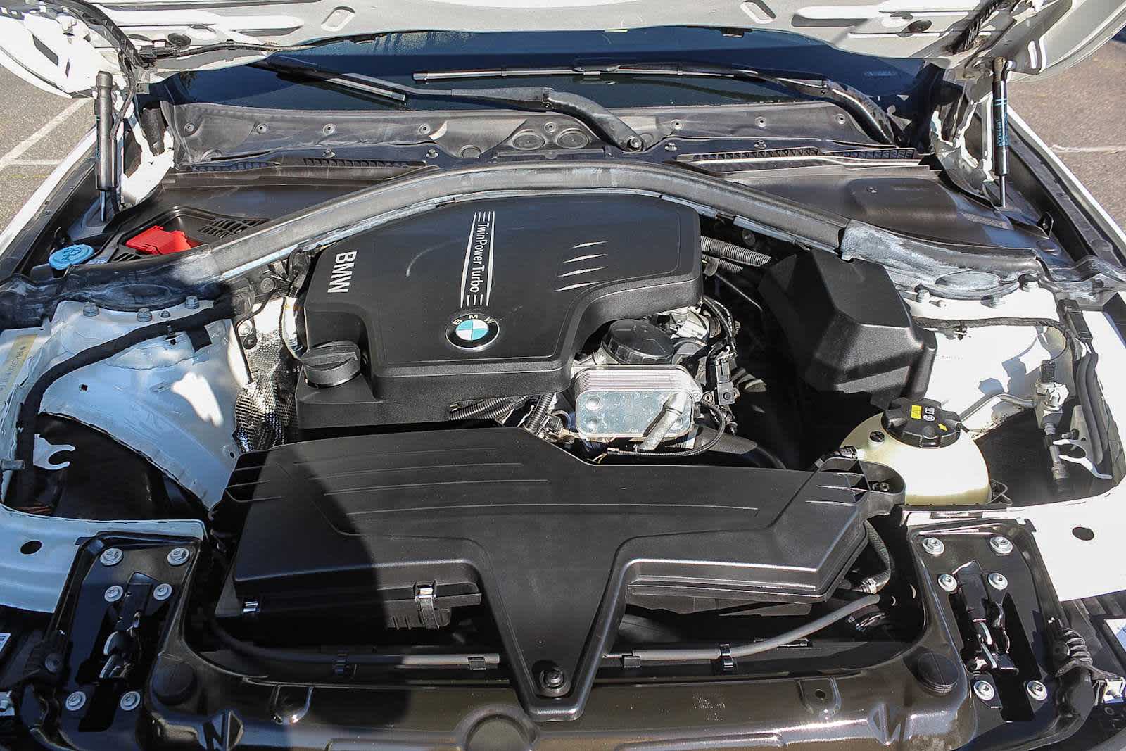 Thumbnail: 2018 BMW 3 Series - 26