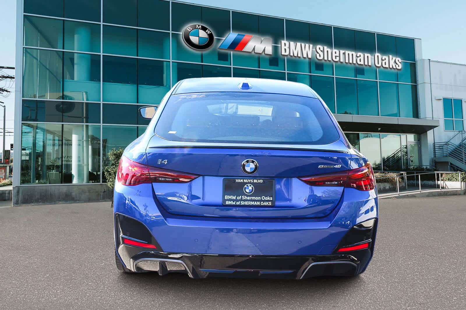 Thumbnail: 2026 BMW i4 - 5