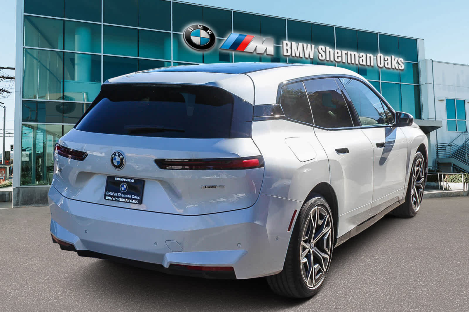 Thumbnail: 2026 BMW iX - 4