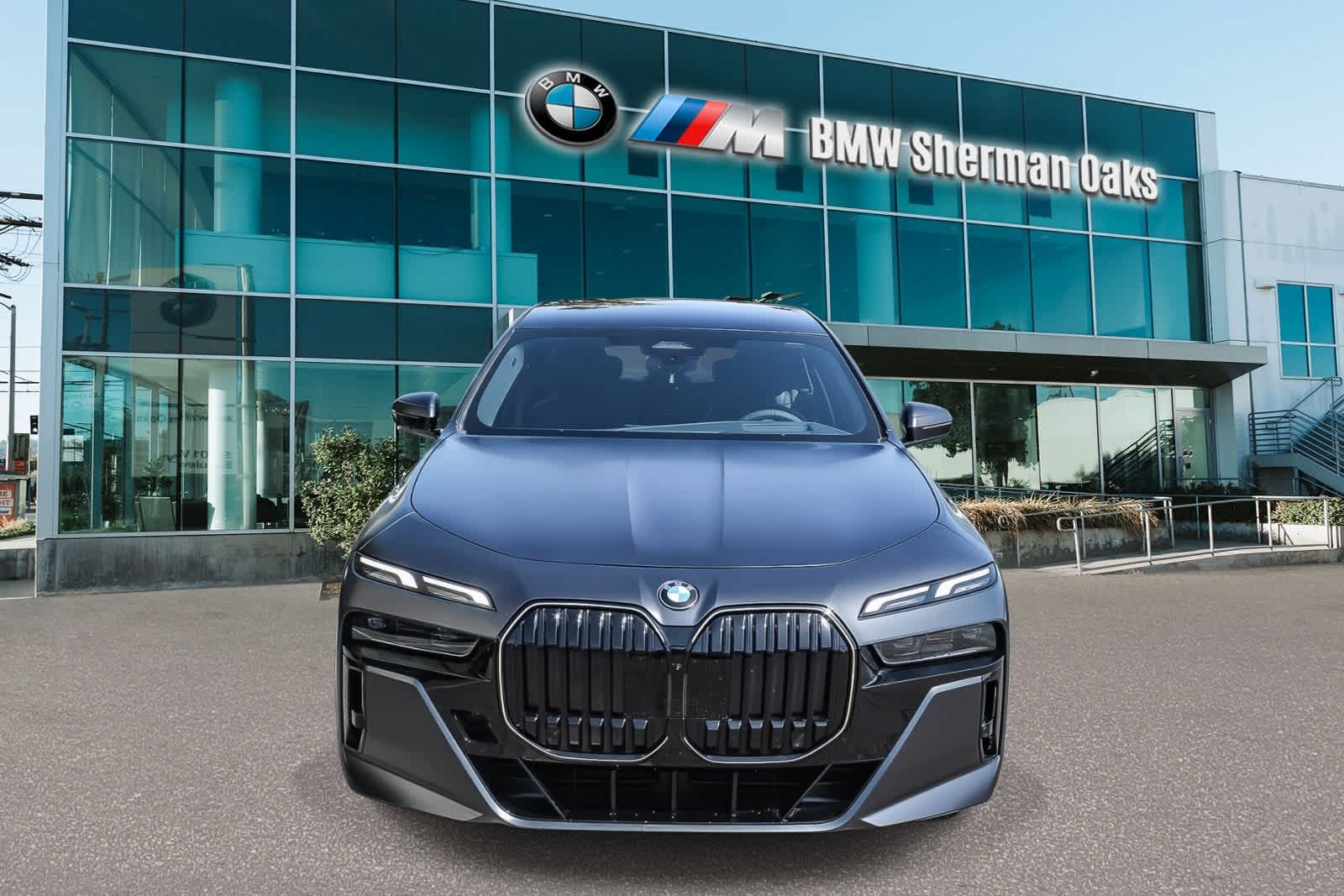 Thumbnail: 2026 BMW 7 Series - 2