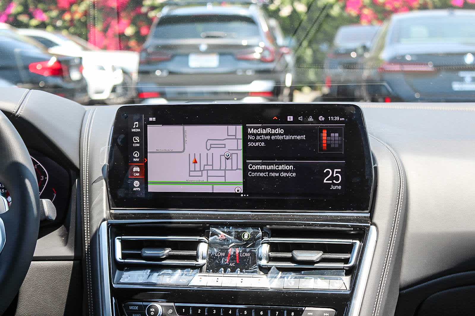 Thumbnail: 2026 BMW 8 Series - 14