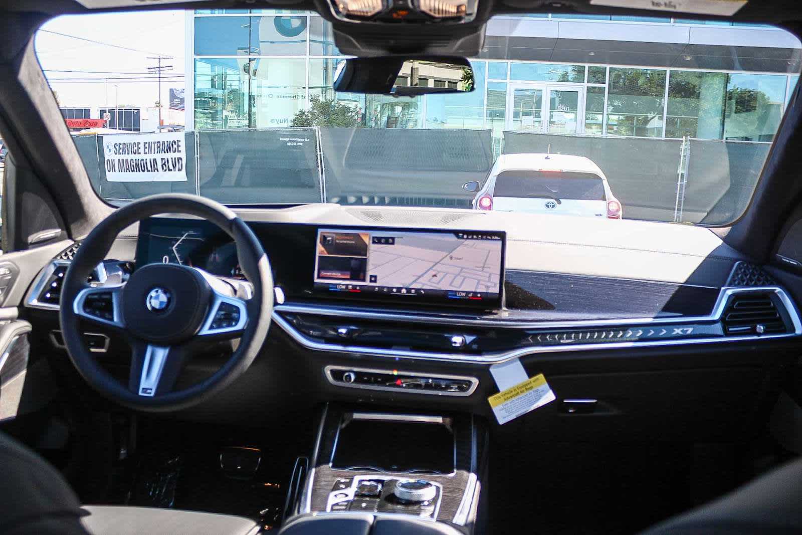 Thumbnail: 2026 BMW X7 - 12