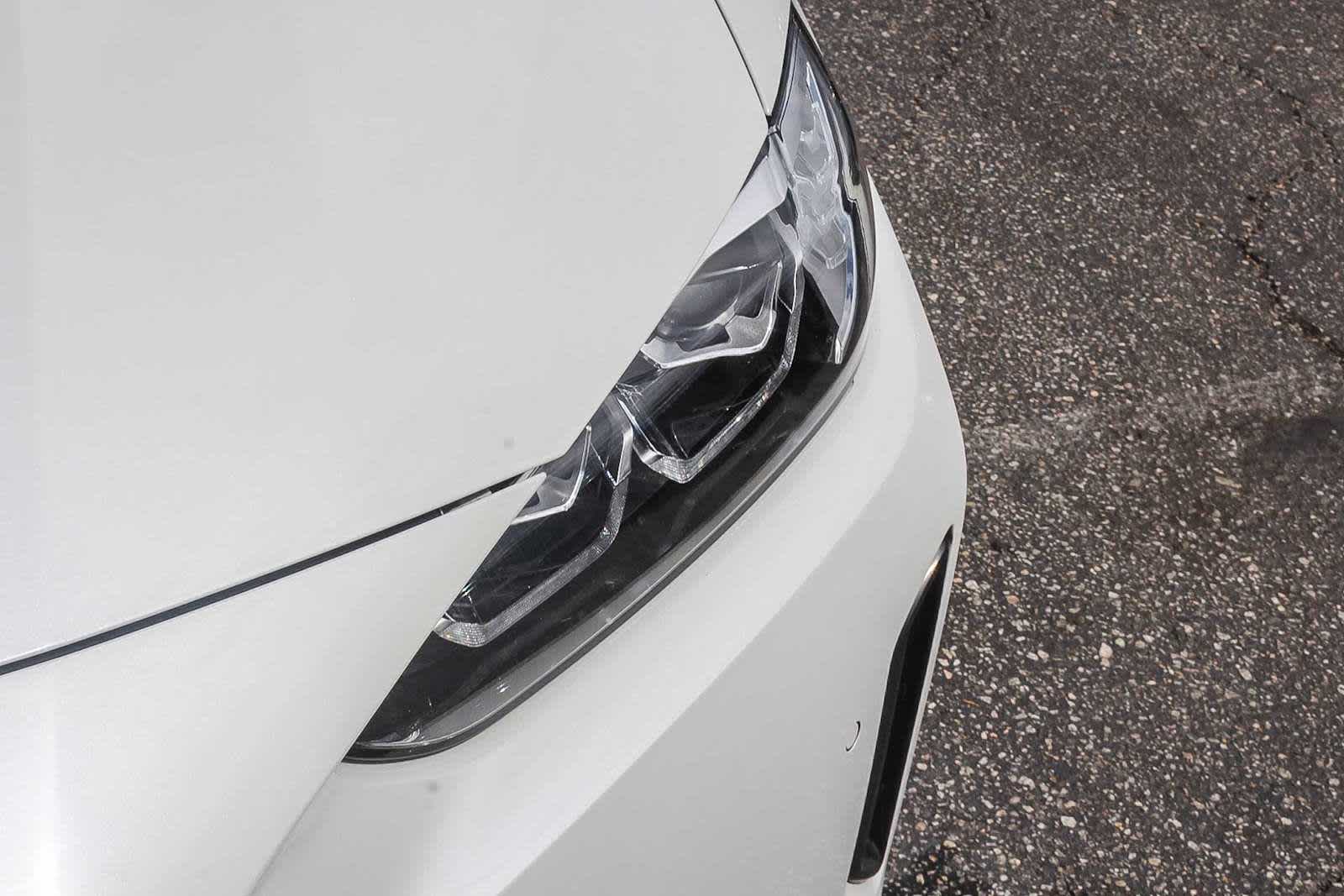 Thumbnail: 2023 BMW i4 - 10