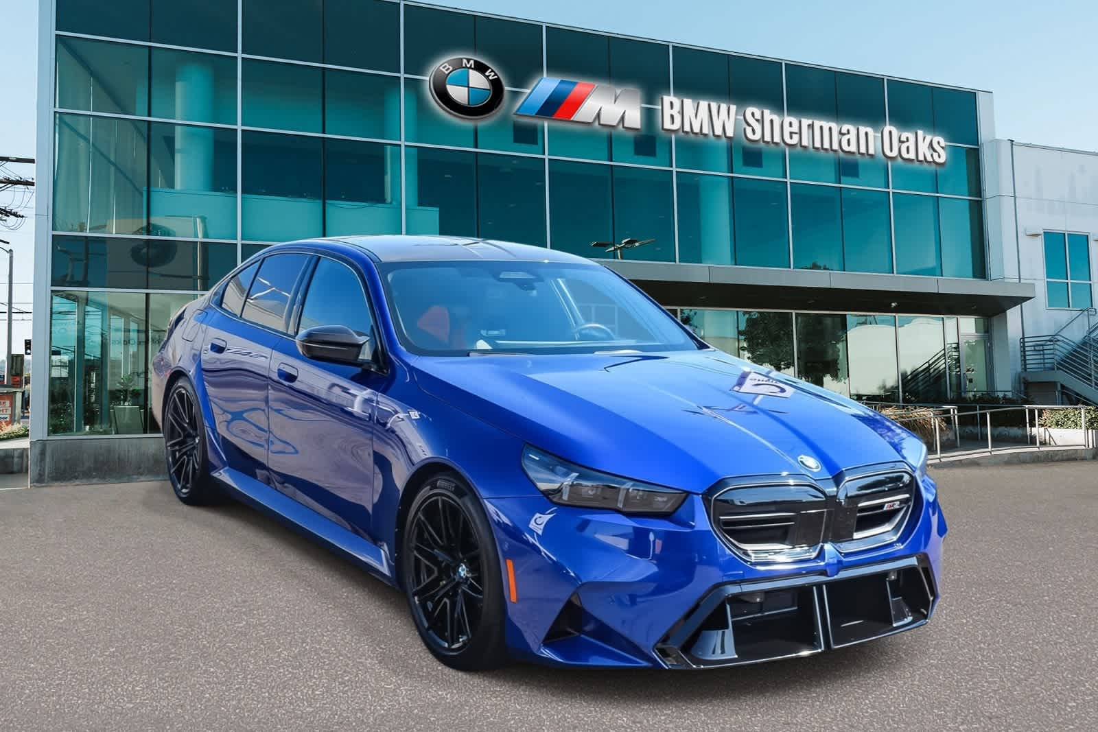 Thumbnail: 2025 BMW M5 - 6