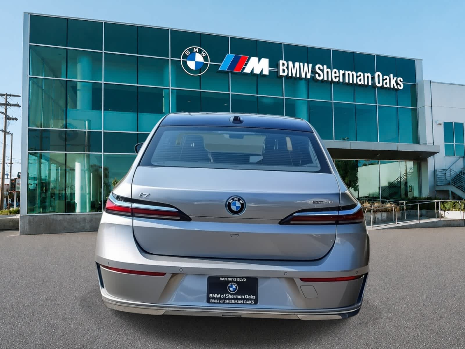 Thumbnail: 2026 BMW i7 - 5