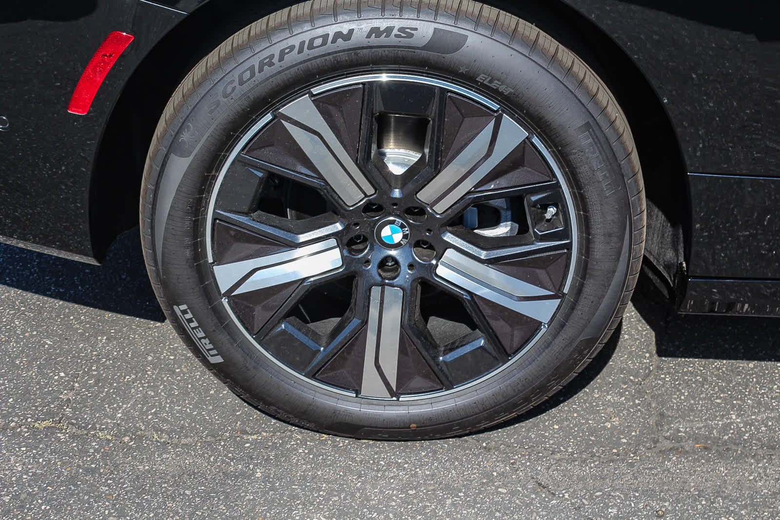 Thumbnail: 2026 BMW iX - 8