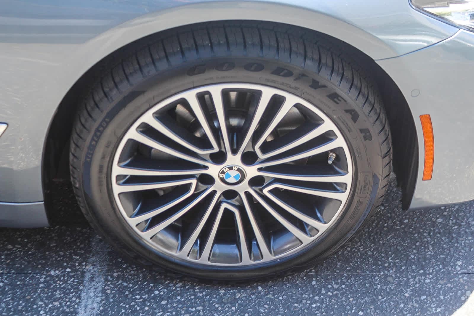 Thumbnail: 2020 BMW 5 Series - 9