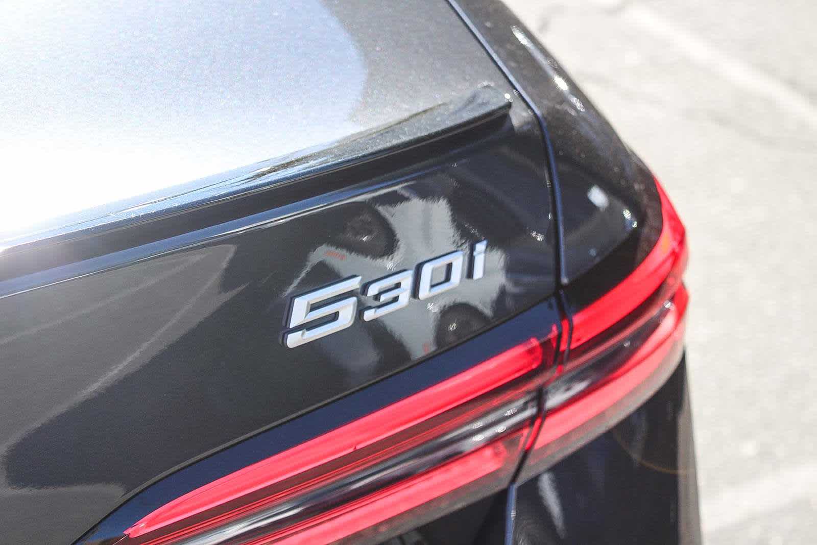 Thumbnail: 2026 BMW 5 Series - 25