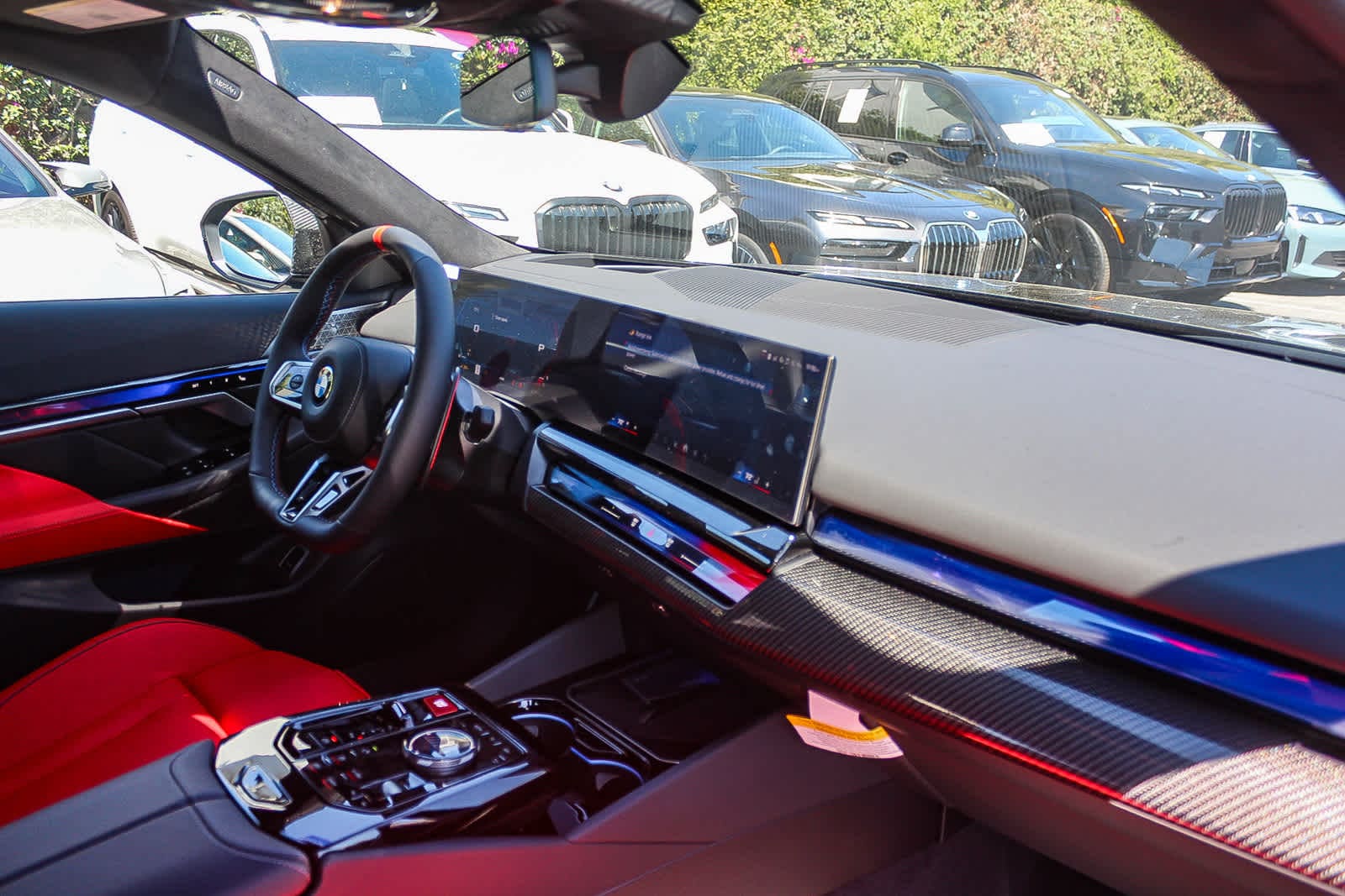 Thumbnail: 2026 BMW M5 - 16