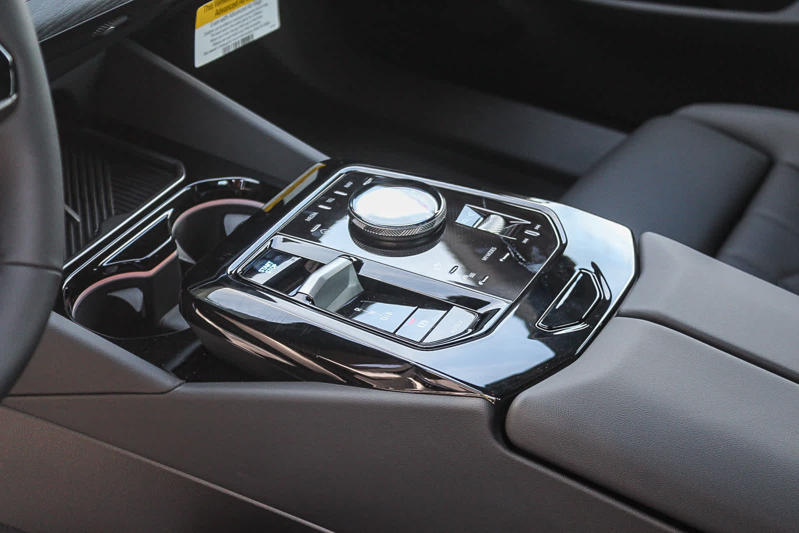 Thumbnail: 2026 BMW i5 - 19