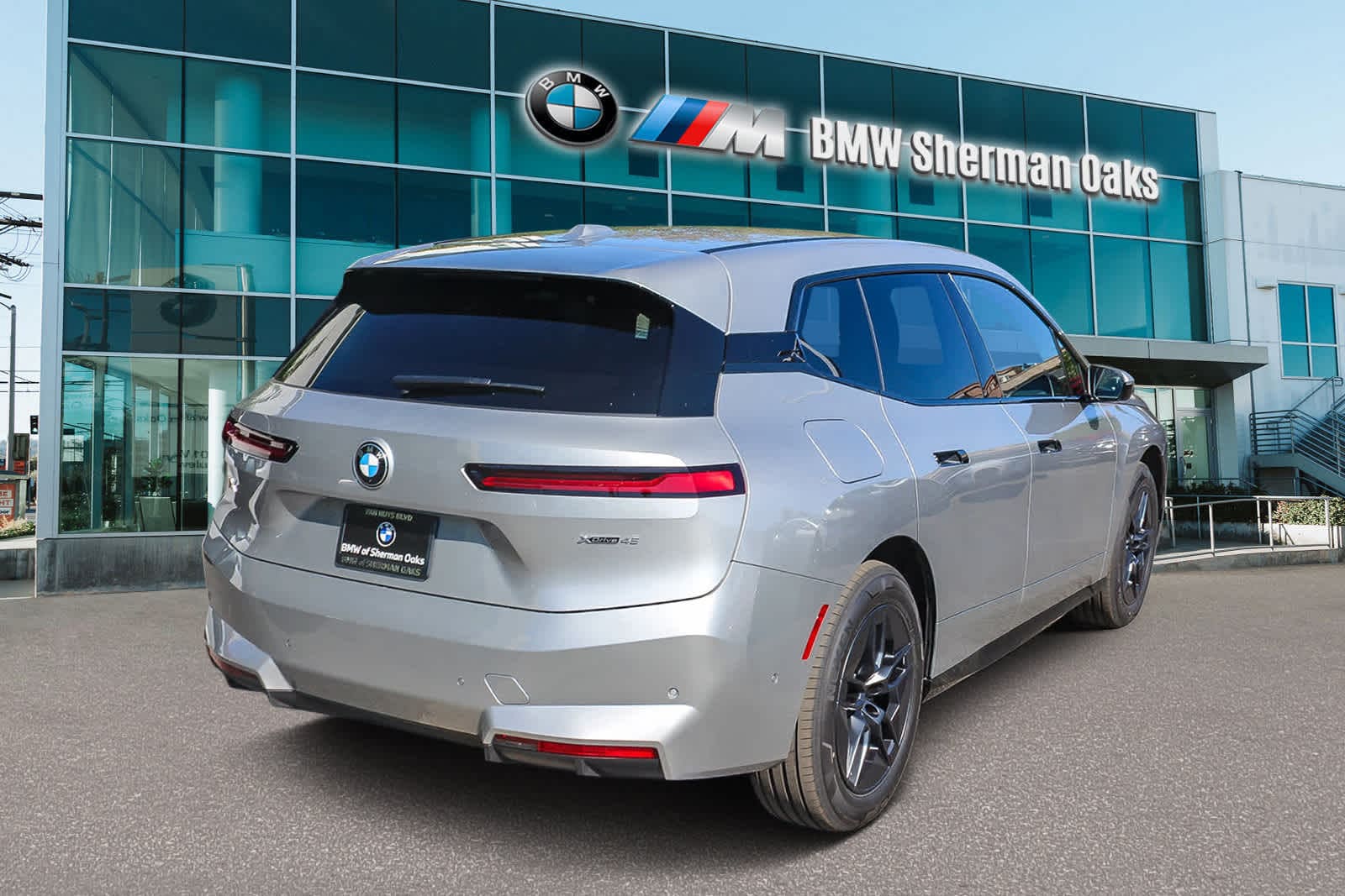 Thumbnail: 2026 BMW iX - 4