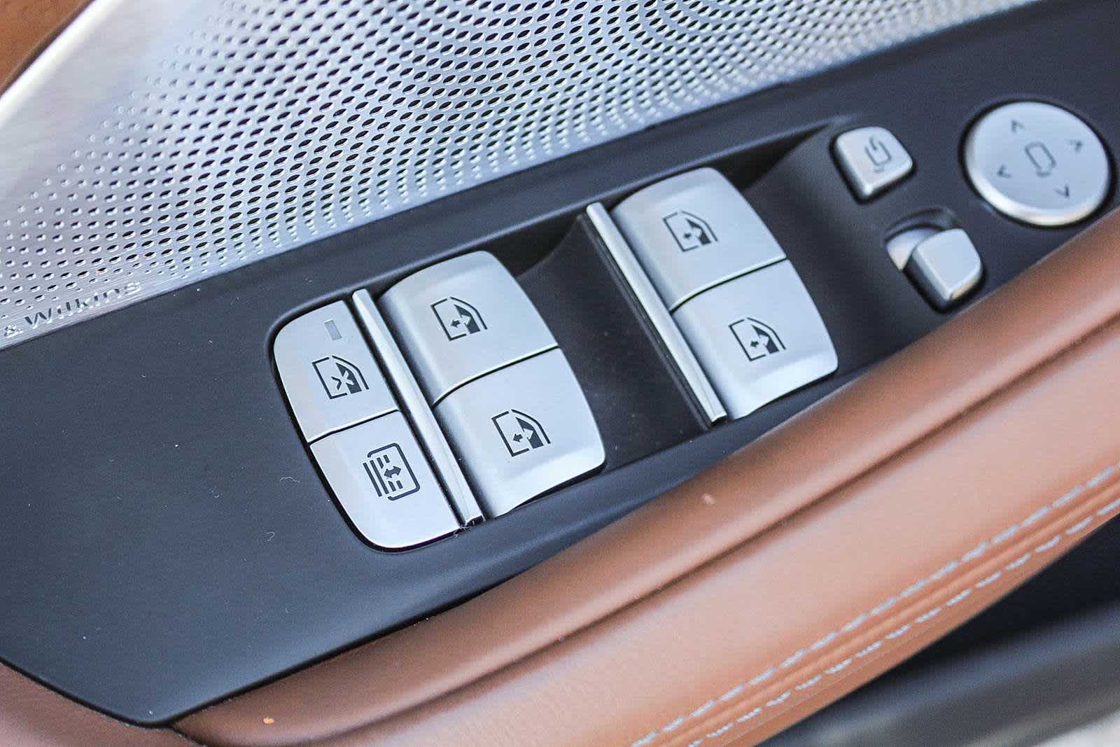 Thumbnail: 2025 BMW M8 - 20