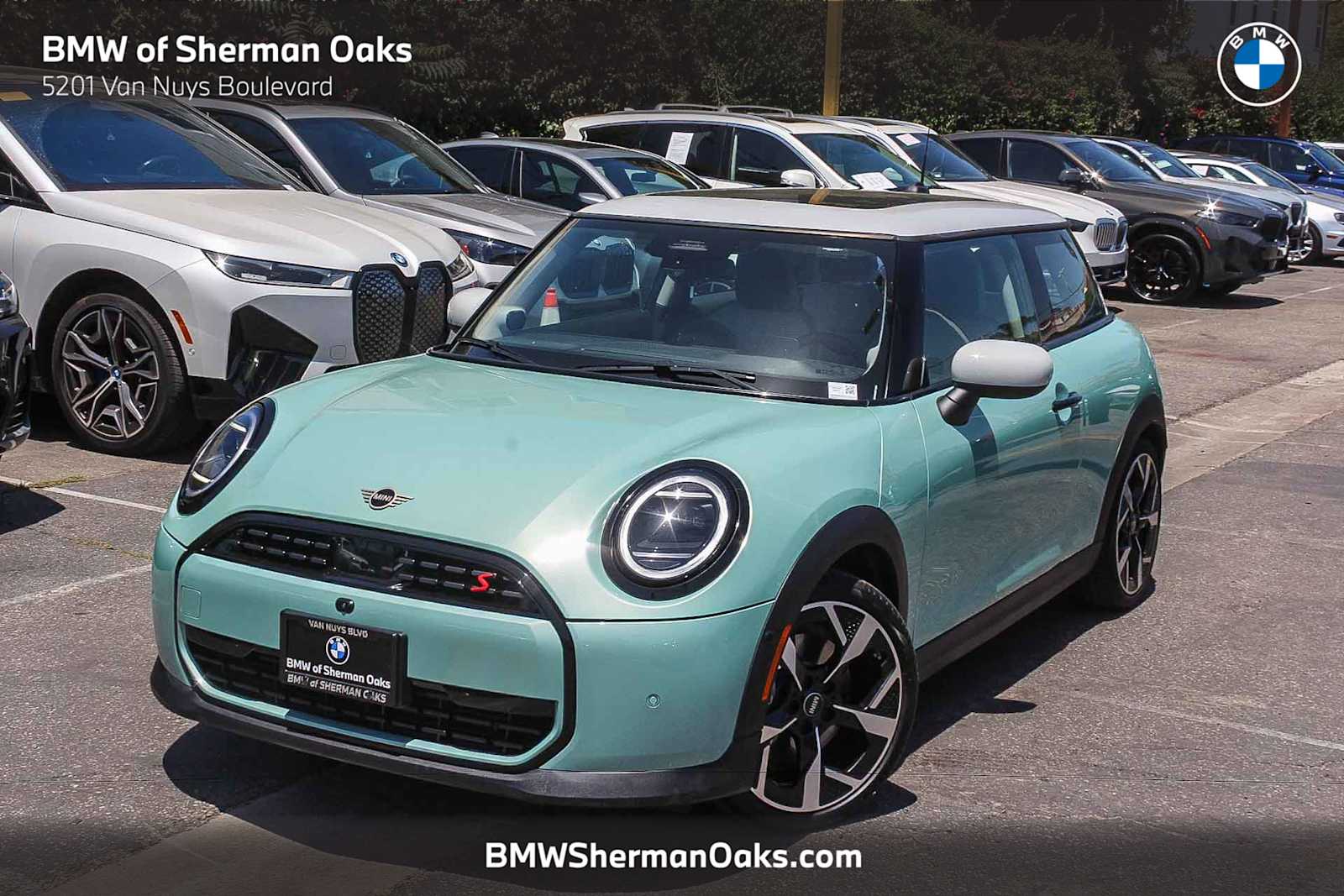 2025 MINI Hardtop Cooper S's photo