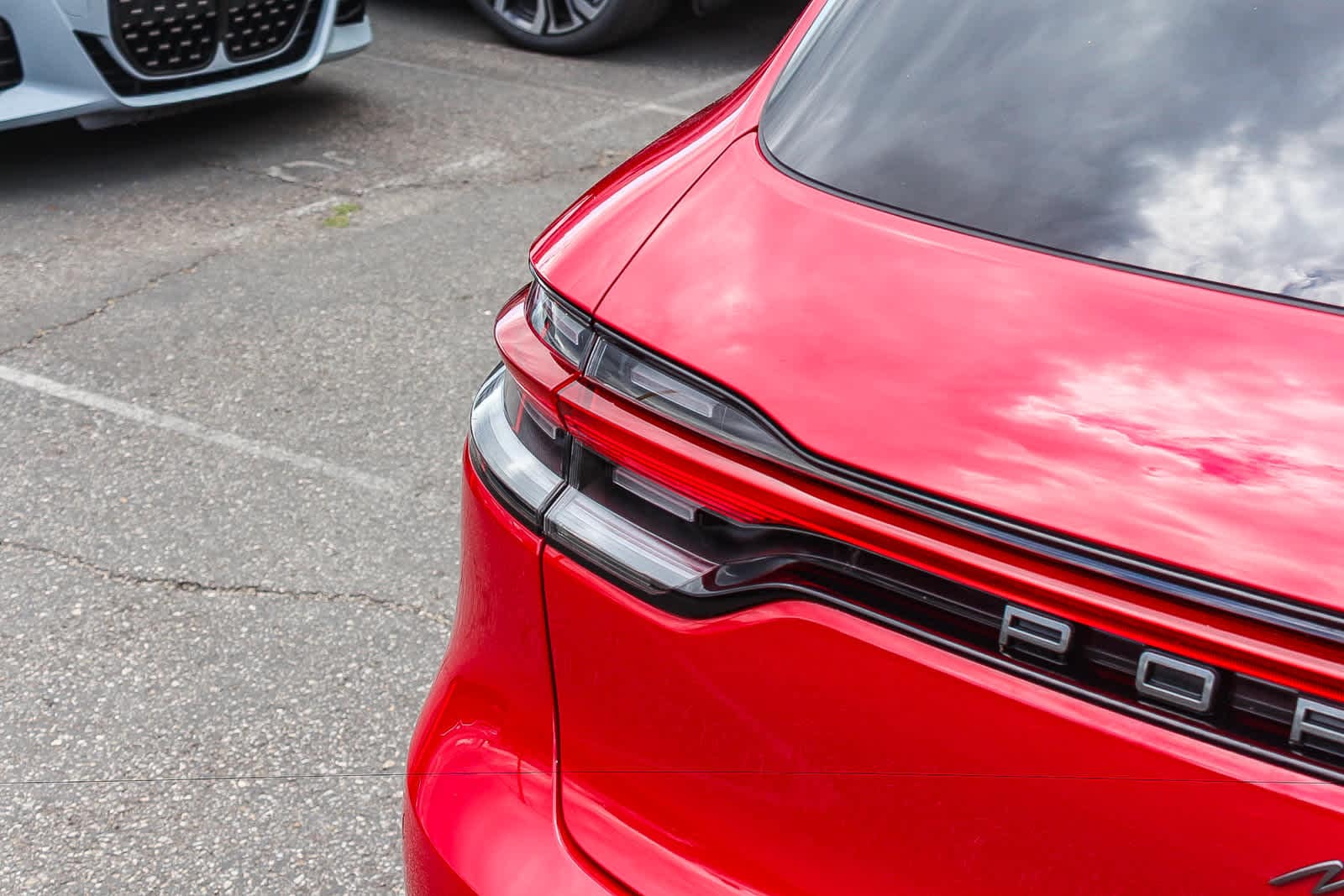 2024 Porsche Macan T photo 6