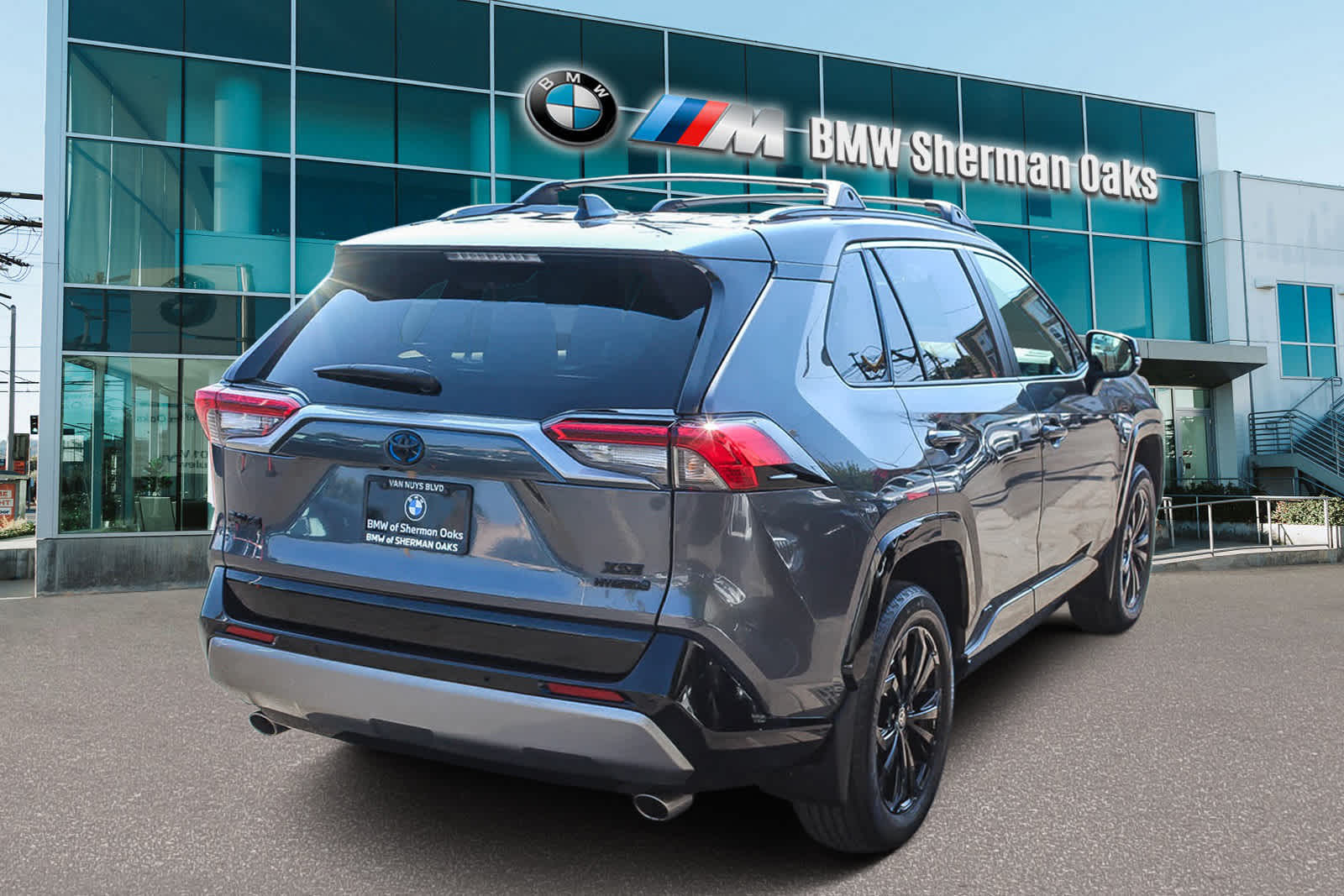 2024 Toyota RAV4 Hybrid XSE photo 4
