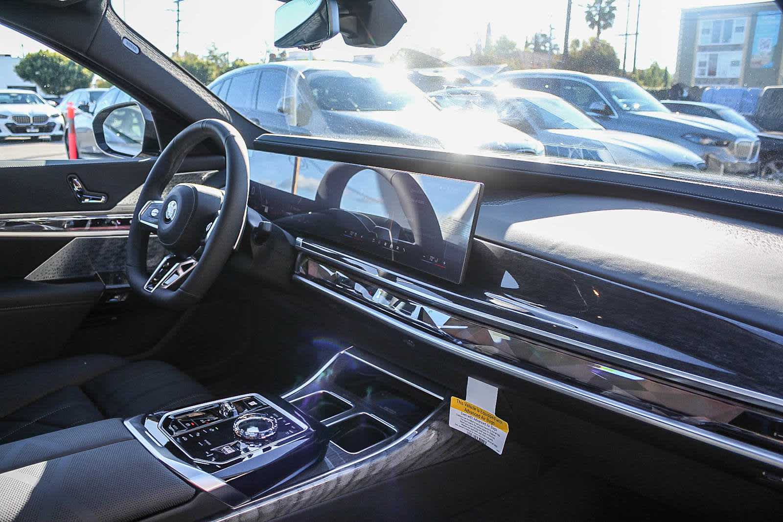 Thumbnail: 2026 BMW 7 Series - 25