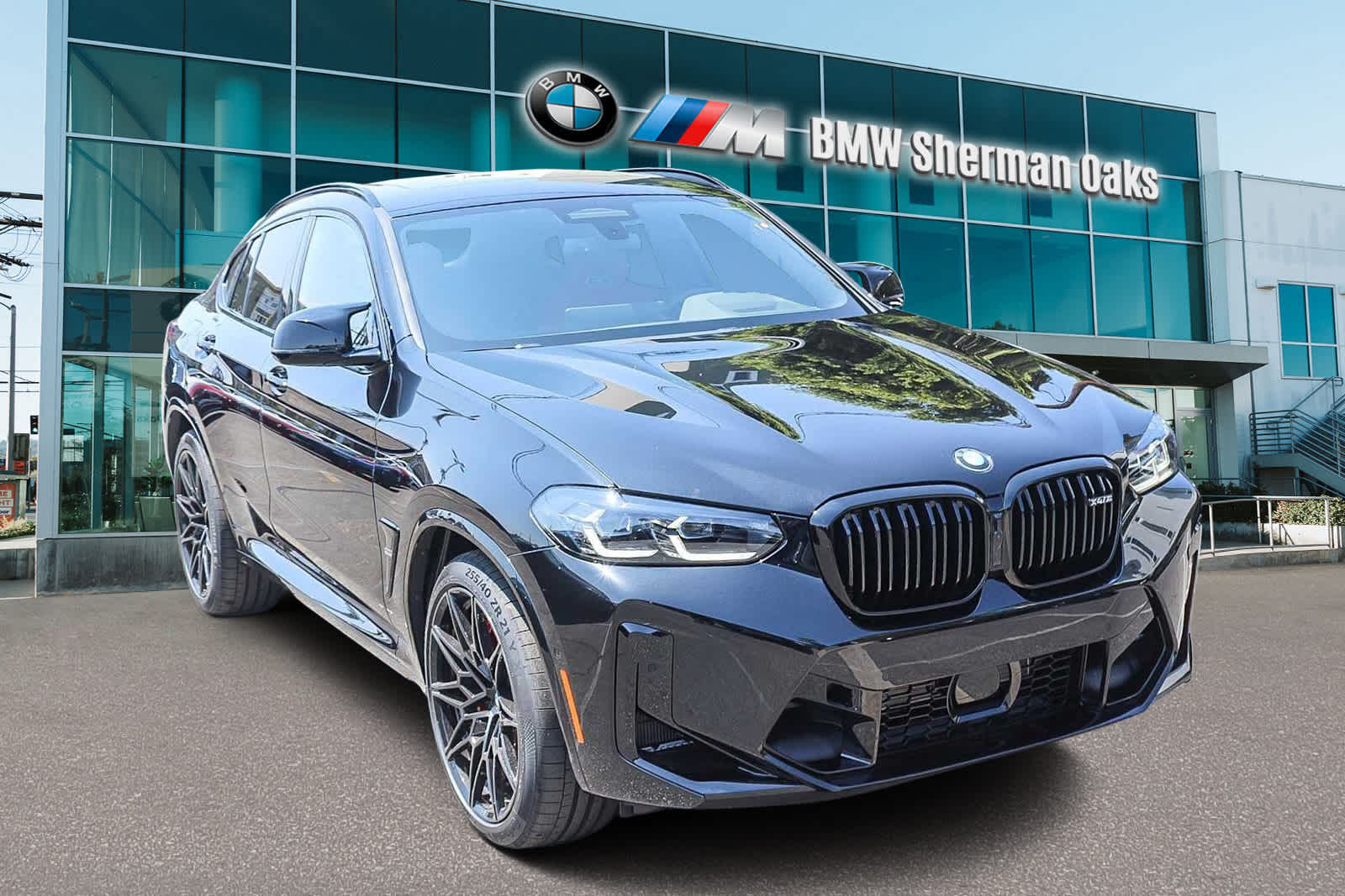 Thumbnail: 2025 BMW X4 - 3