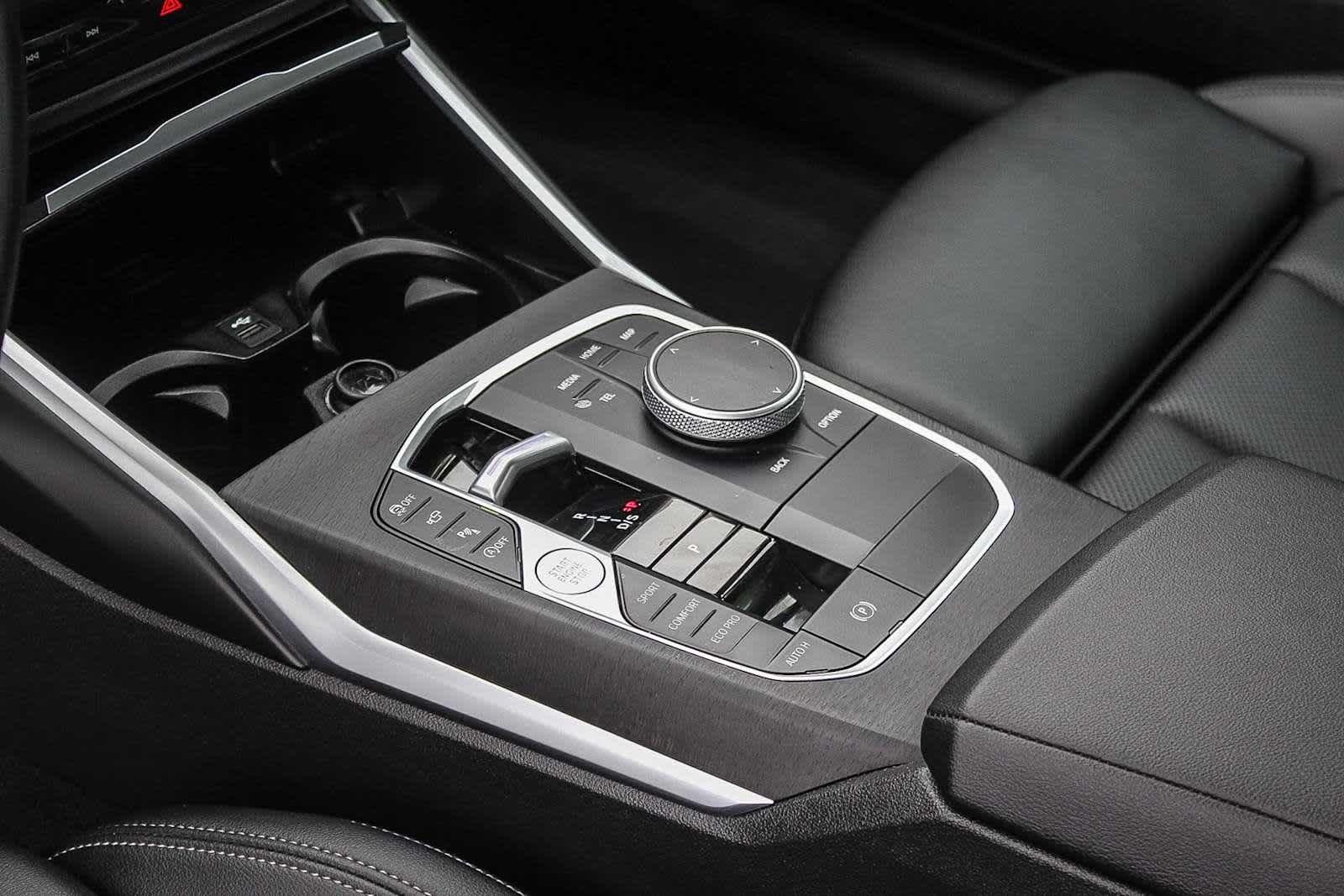 Thumbnail: 2024 BMW 3 Series - 19