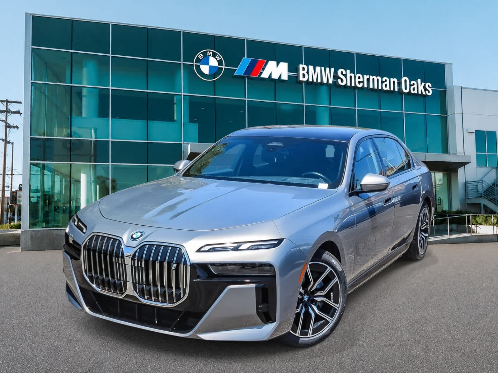 Used 2023 BMW i7 Base with VIN WBY53EJ01PCN73554 for sale in Los Angeles, CA