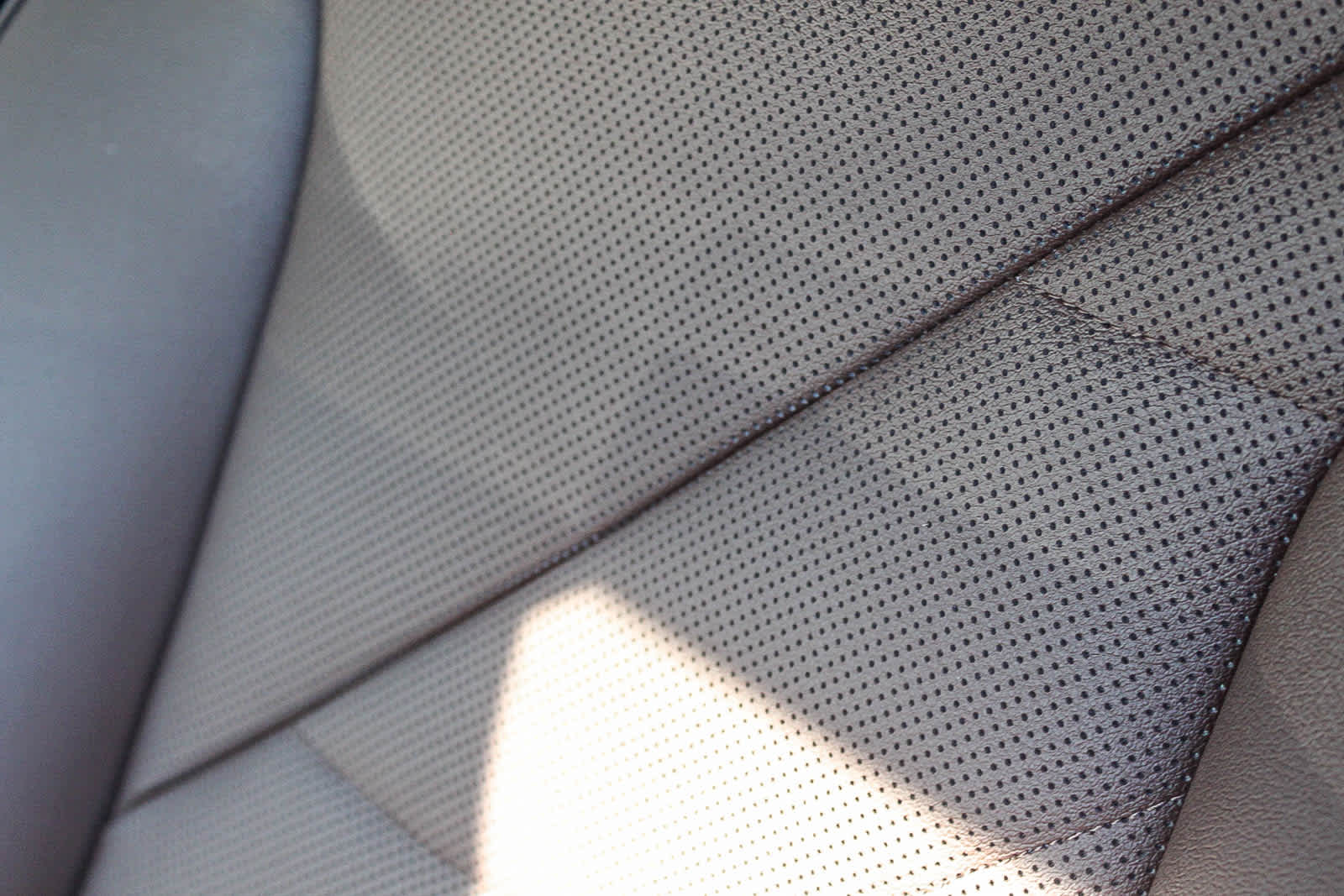 Thumbnail: 2026 BMW iX - 24