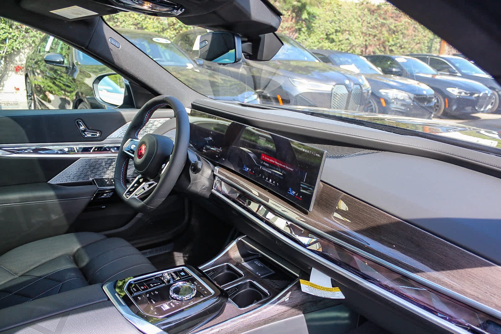 Thumbnail: 2026 BMW i7 - 16
