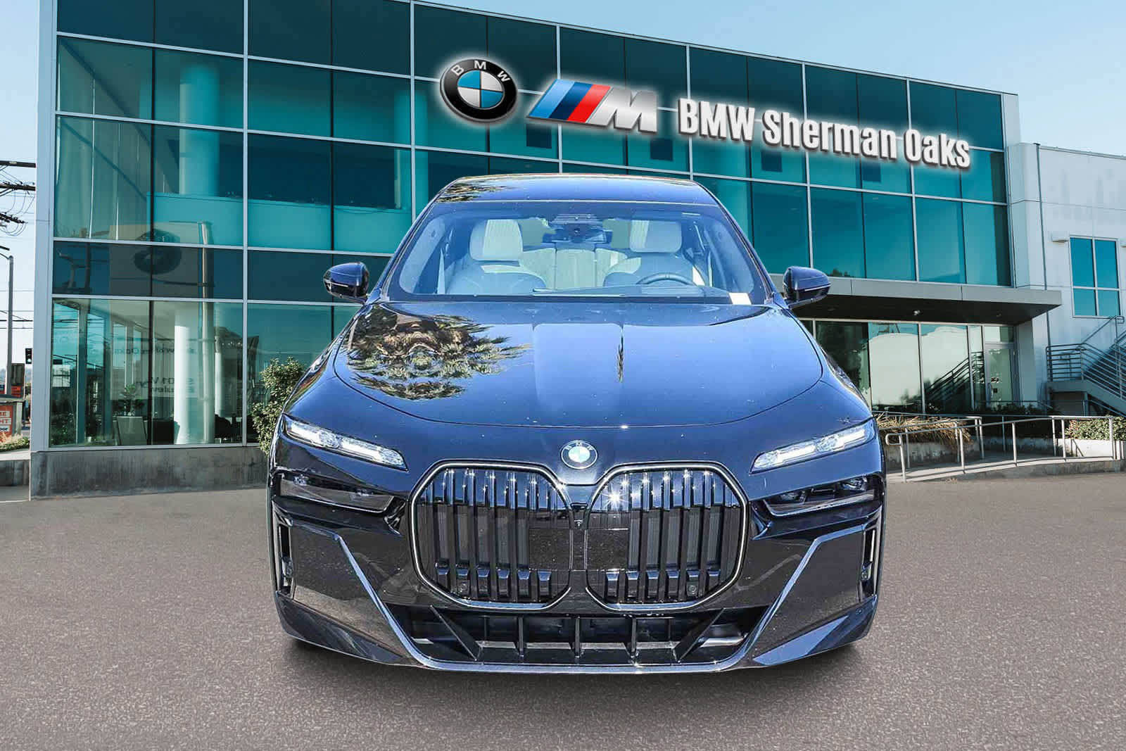 Thumbnail: 2026 BMW 7 Series - 2
