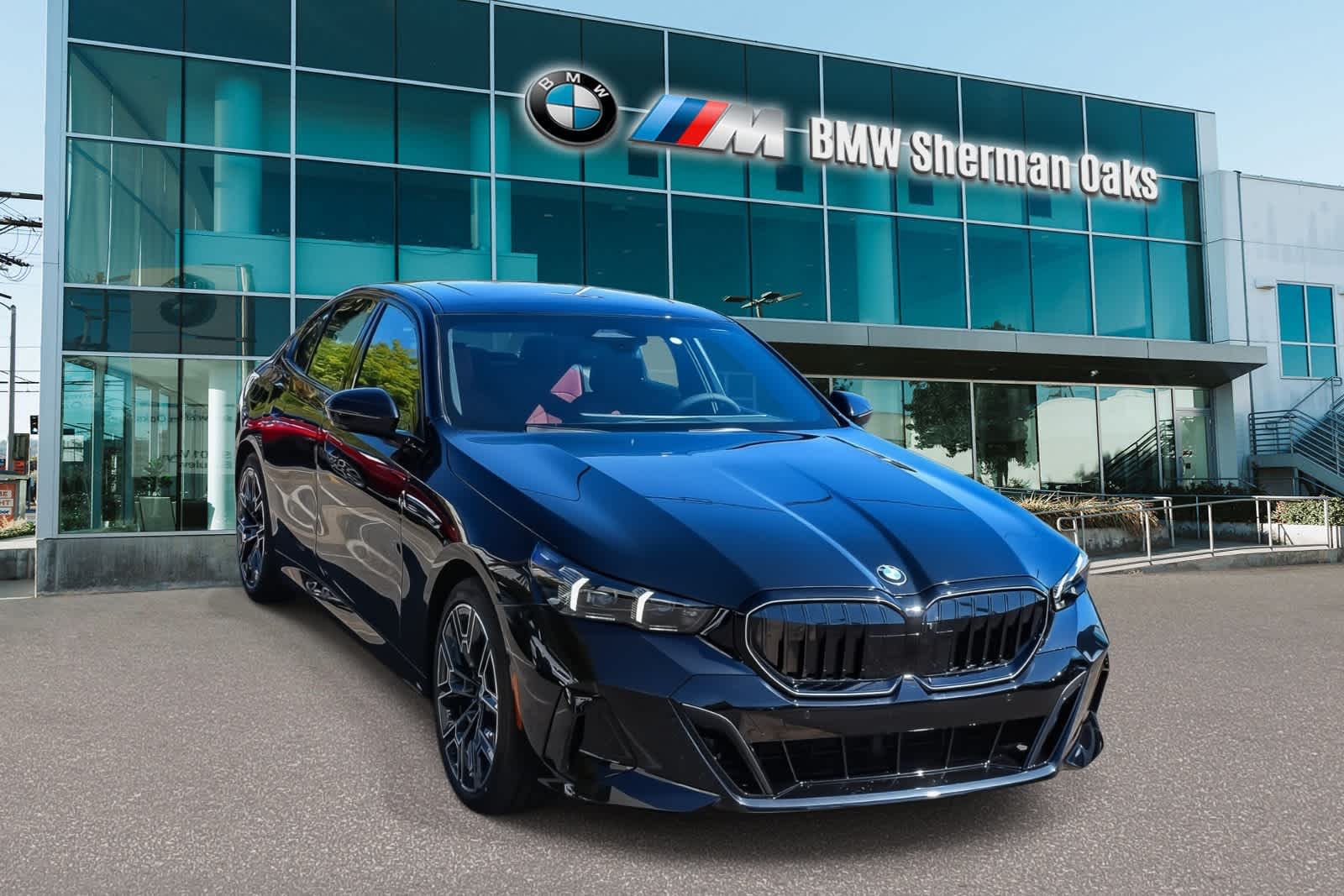 Thumbnail: 2026 BMW 5 Series - 3