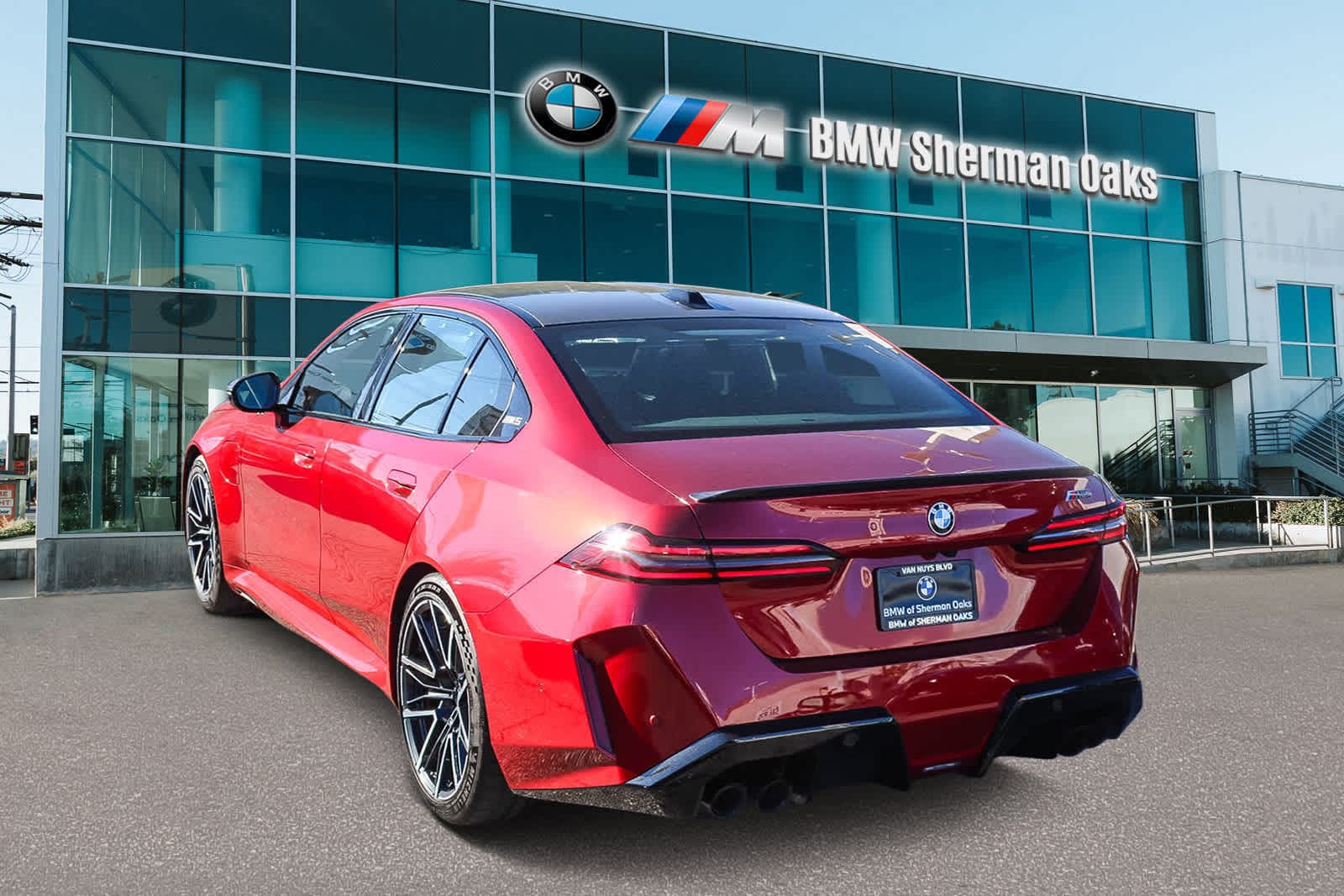 Thumbnail: 2025 BMW M5 - 5